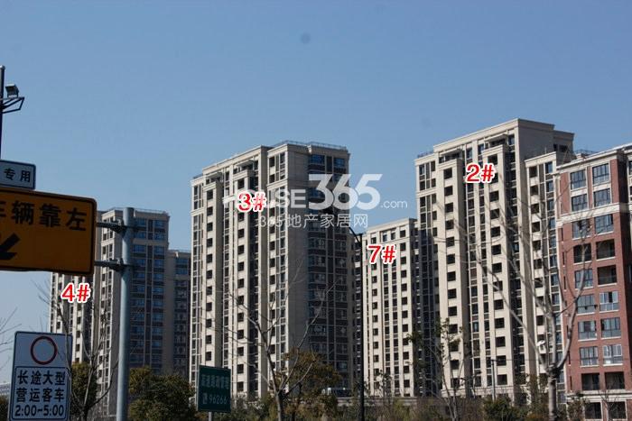 万科紫台2、3、4、7号楼施工实景图 2015年2月摄 