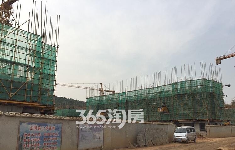 银亿东城12街区在建楼栋实景图（10.20）