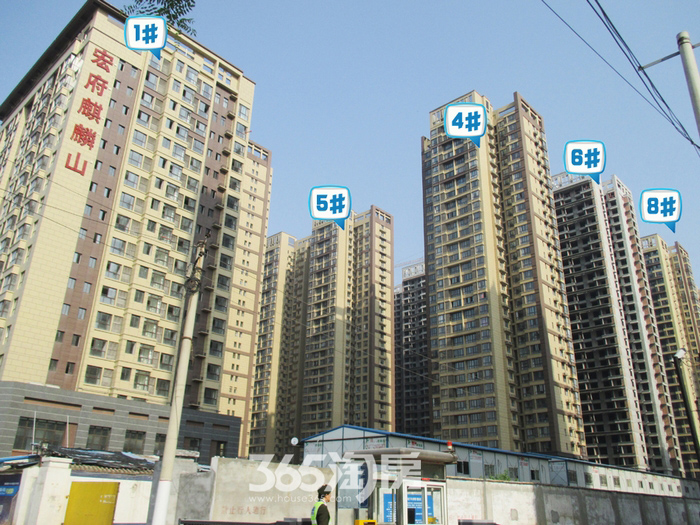 > 【施工进度】宏府麒麟山4月进度:1/6/7/9#楼封顶外立面装修,小区